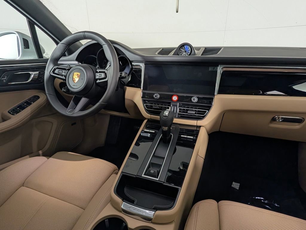 New 2026 Porsche Macan image 22