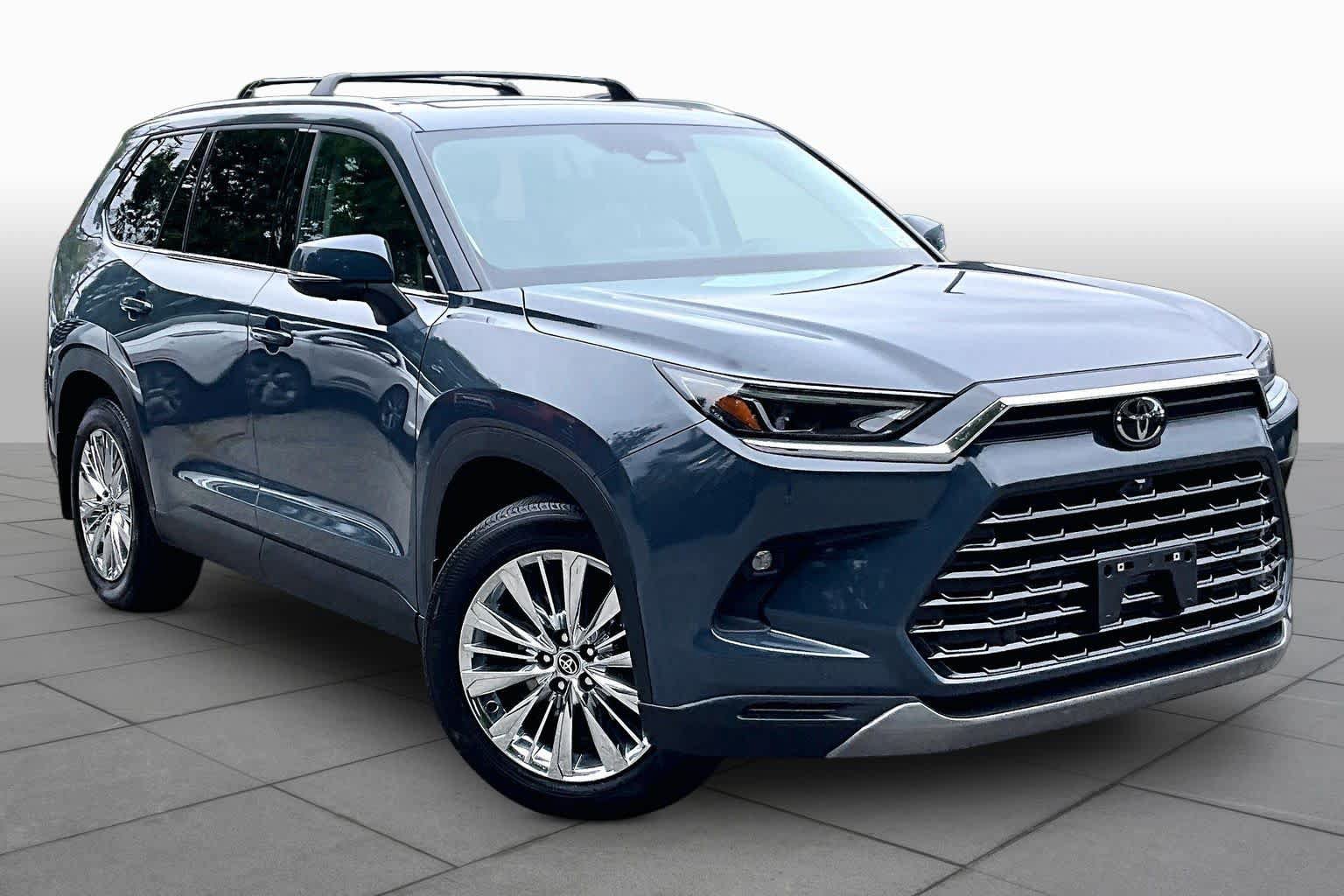 Certified 2025 Toyota Grand Highlander AWD image 3