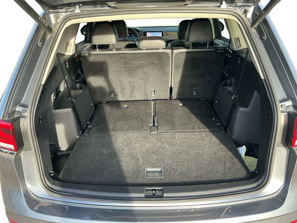Used 2025 Volkswagen Atlas SE image 23