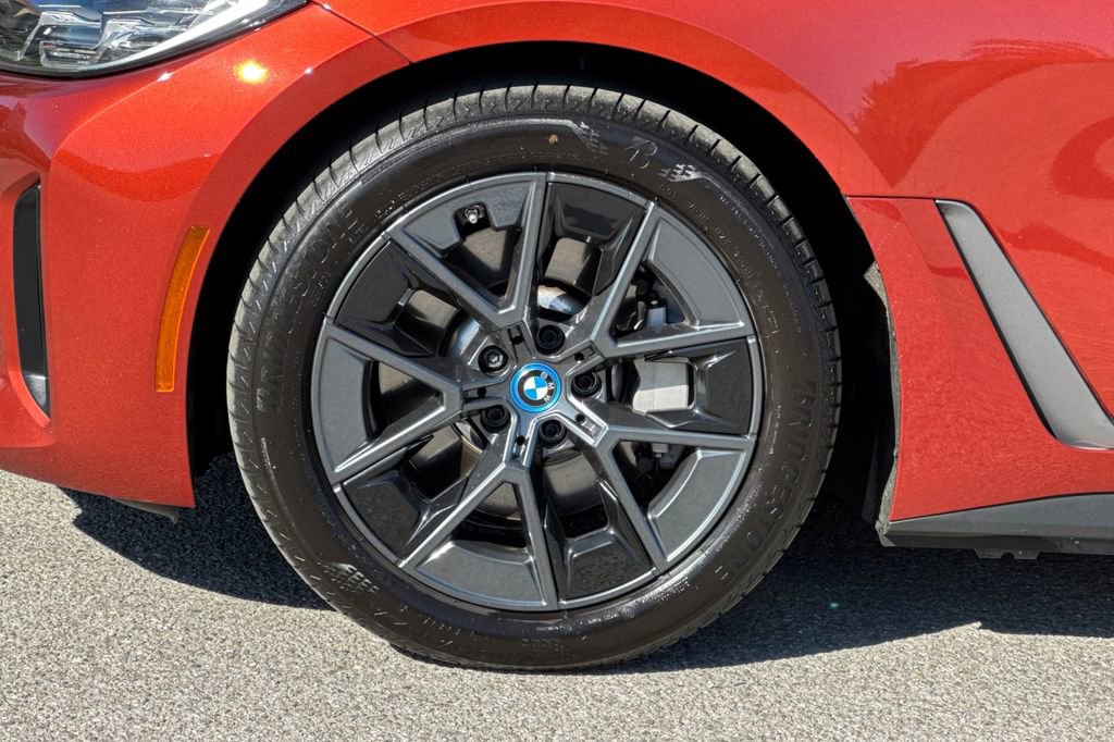 Used 2023 BMW i4 eDrive35 w/ Premium Package image 32