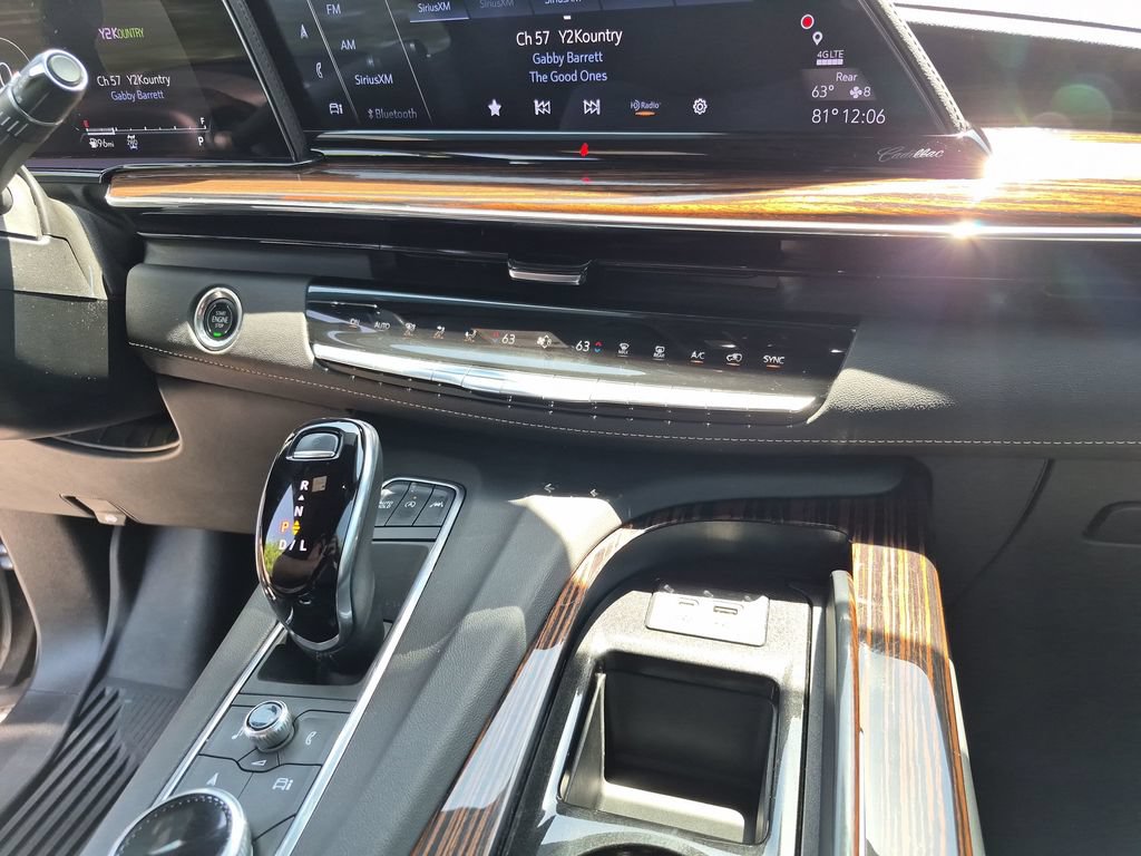 Used 2023 Cadillac Escalade Premium Luxury w/ LPO, Floor Liner Package AWD/4WD image 28