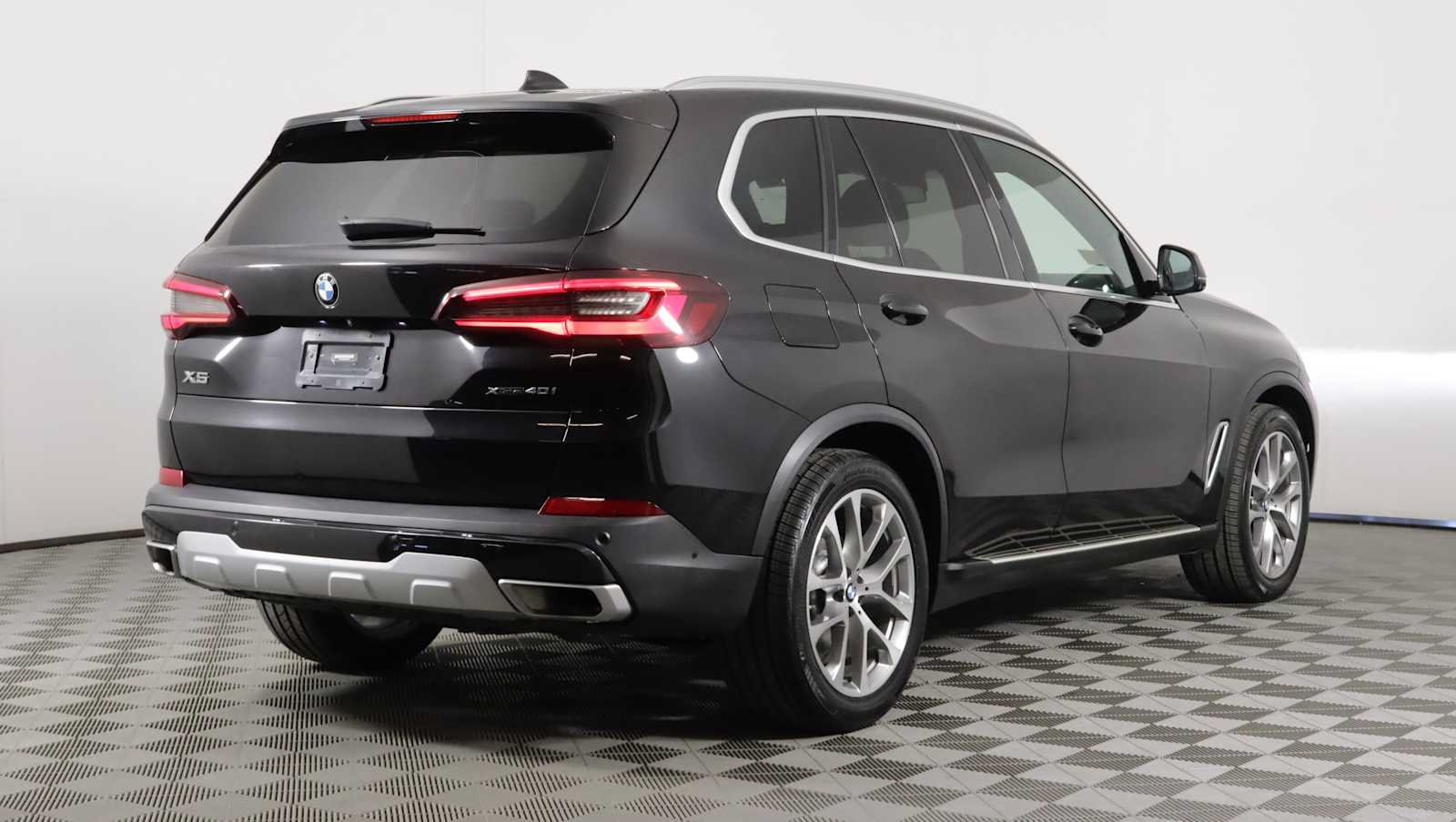 Used 2023 BMW X5 xDrive40i AWD/4WD image 12