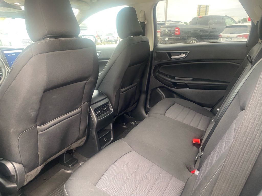 Used 2021 Ford Edge SE w/ Cargo Accessory Package image 23