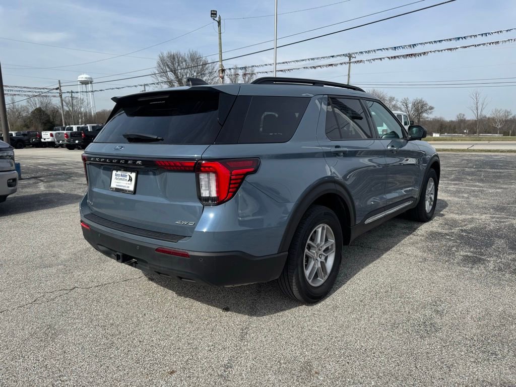 Used 2025 Ford Explorer Active image 8