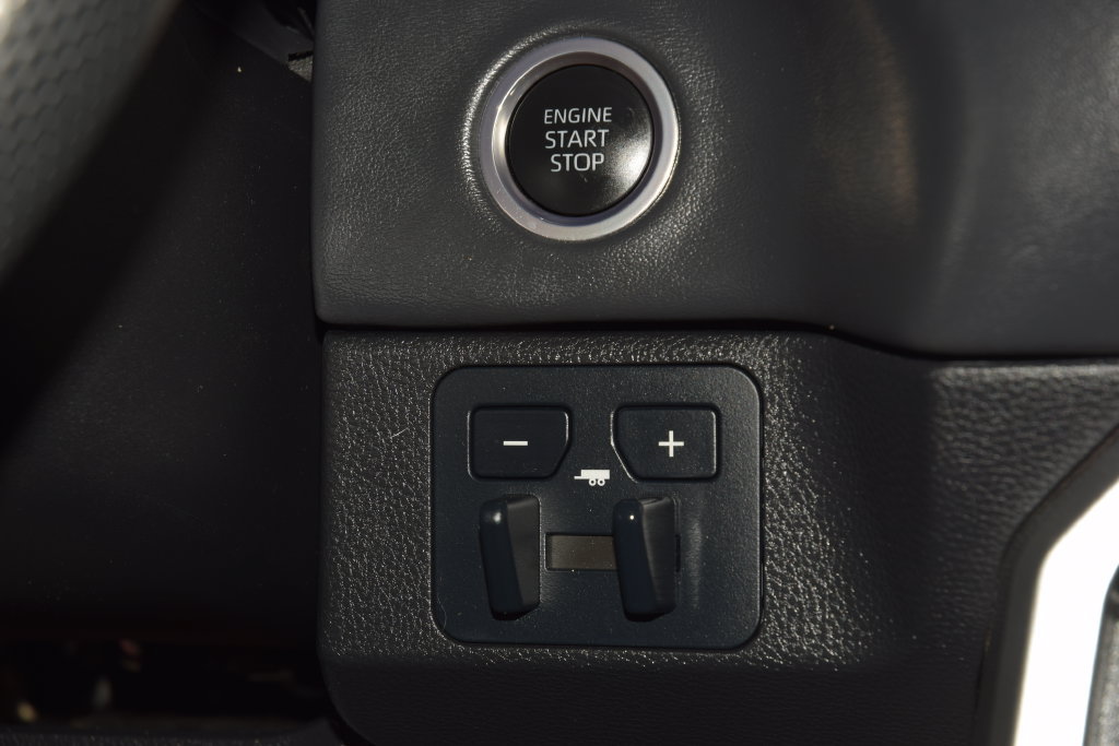 Used 2024 Toyota Tundra Platinum AWD/4WD image 29