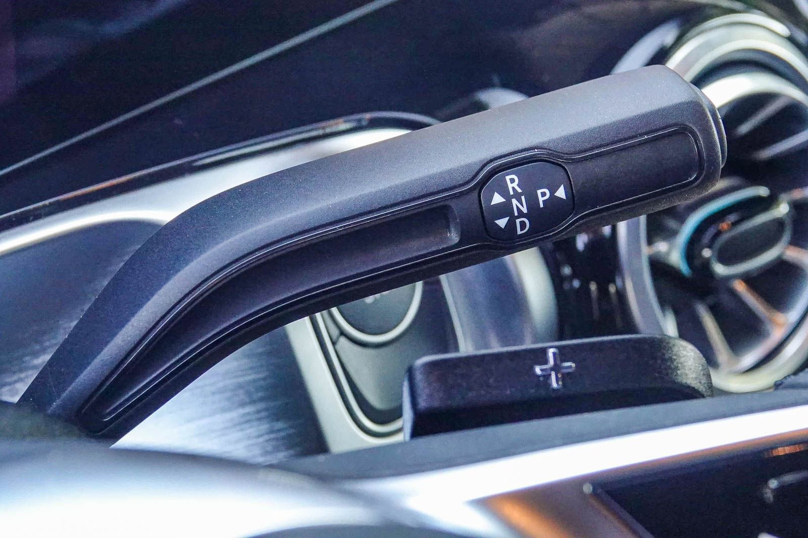 Used 2024 Mercedes-Benz EQB 300 4MATIC image 19