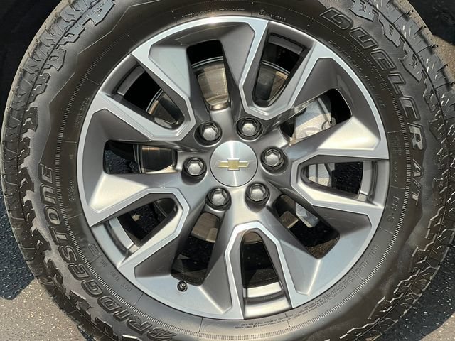 Used 2024 Chevrolet Silverado 1500 LT AWD/4WD image 10