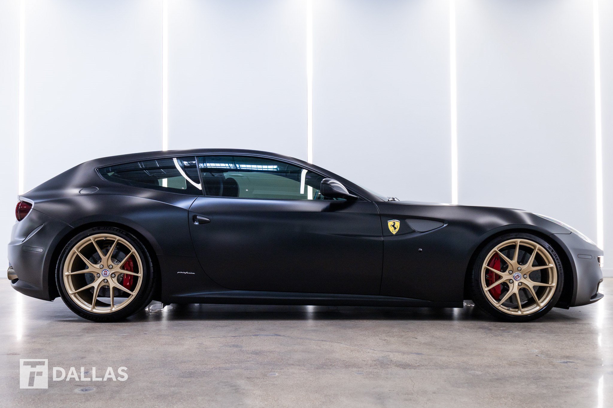 Used 2012 Ferrari FF AWD/4WD image 18