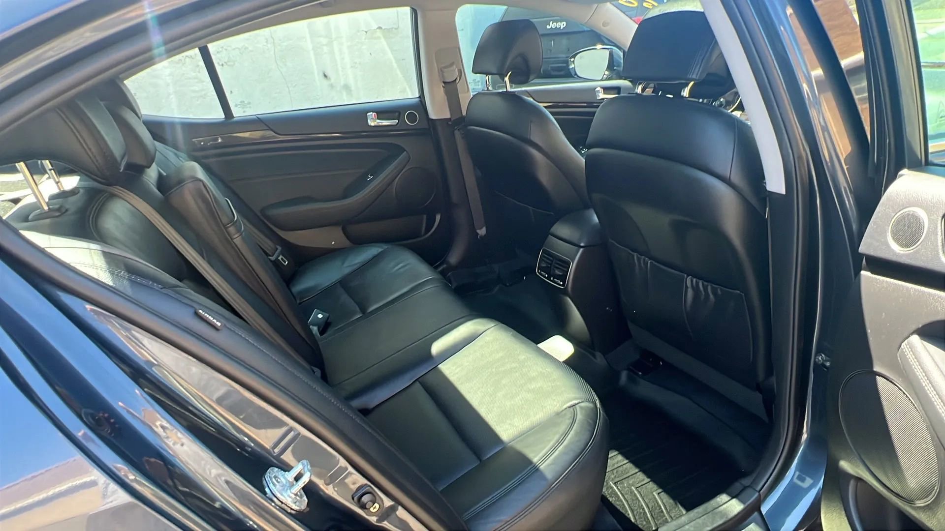 Used 2015 Kia Cadenza Premium image 29