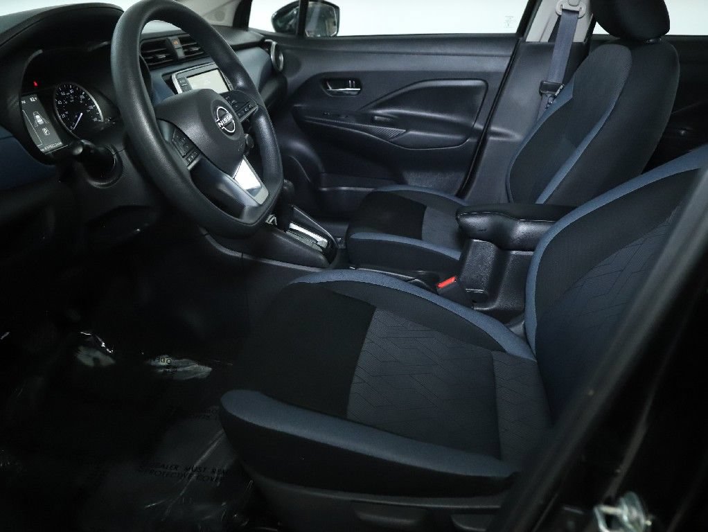Used 2025 Nissan Versa SV w/ Trunk Package FWD image 18