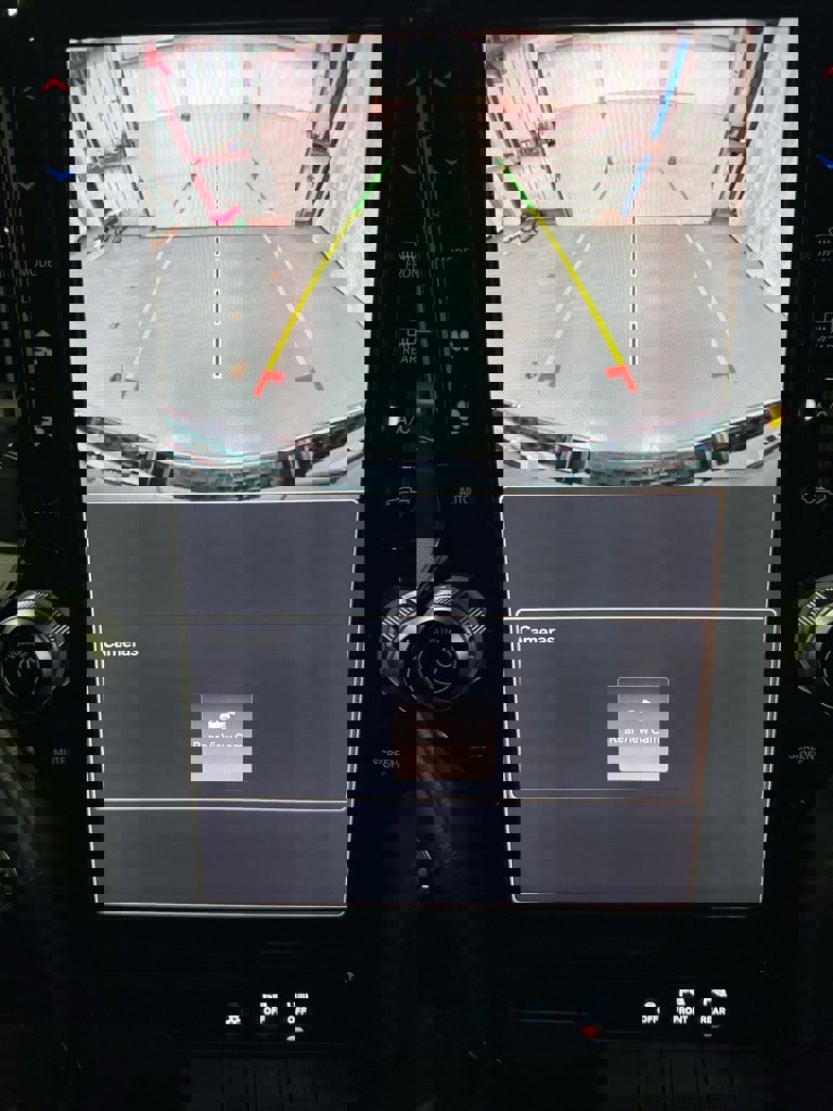 Used 2025 RAM 1500 Laramie image 34