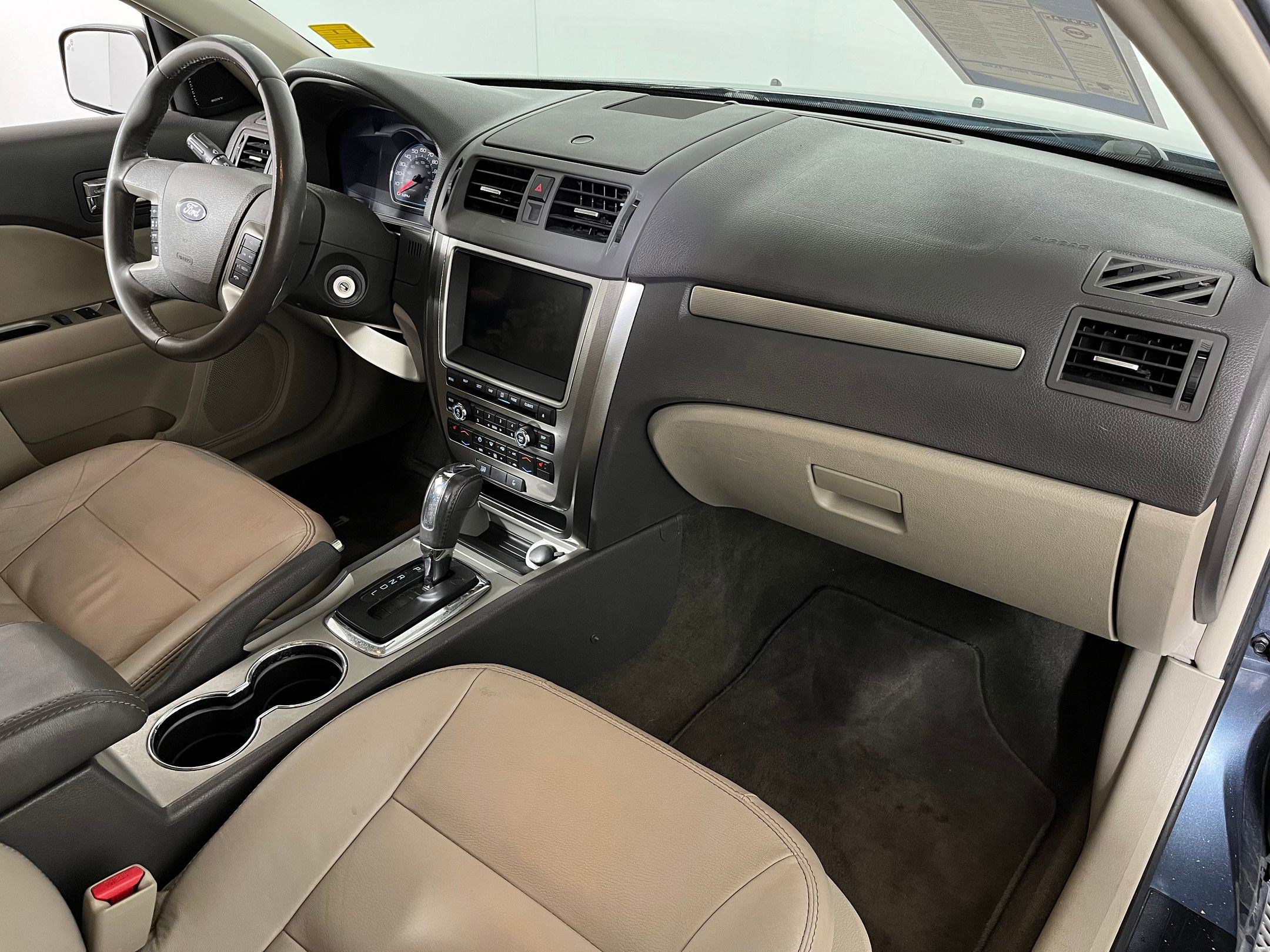 Used 2011 Ford Fusion Hybrid w/ 502A Rapid Spec Order Code image 25