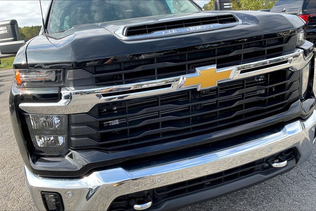 New 2025 Chevrolet Silverado 2500 LT image 16