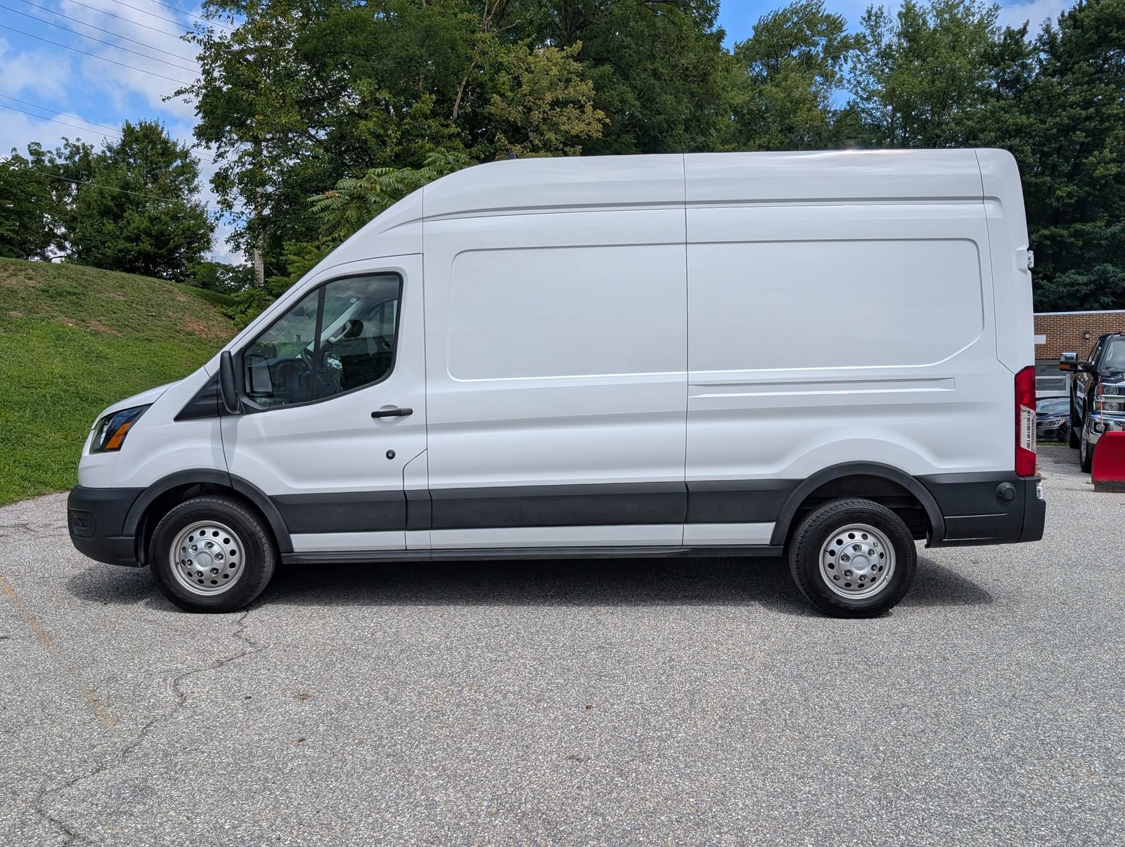 Used 2024 Ford Transit 250 148 High Roof AWD image 6