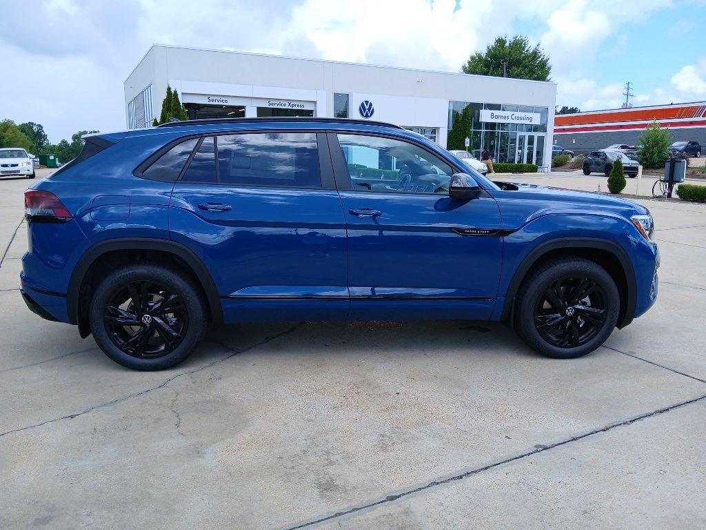 New 2026 Volkswagen Atlas Cross Sport SEL R-Line AWD/4WD image 9