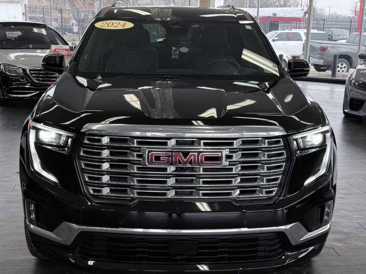 Used 2024 GMC Acadia Denali w/ Super Cruise Package FWD image 3