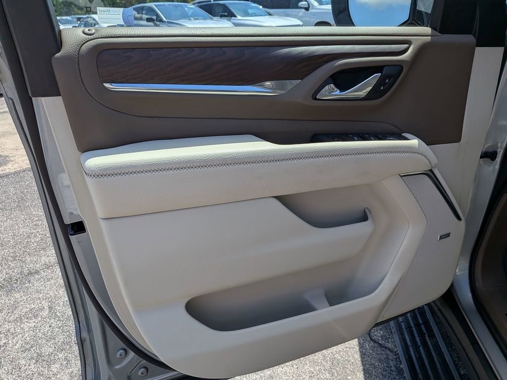 Certified 2023 GMC Yukon XL Denali w/ Denali Reserve Package AWD/4WD image 9