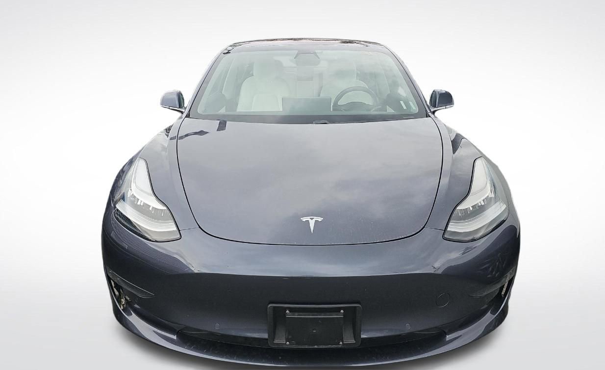 Used 2018 Tesla Model 3 Mid Range image 11