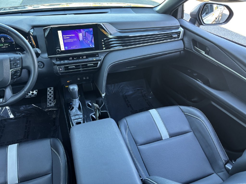 Used 2025 Toyota Camry SE FWD image 21