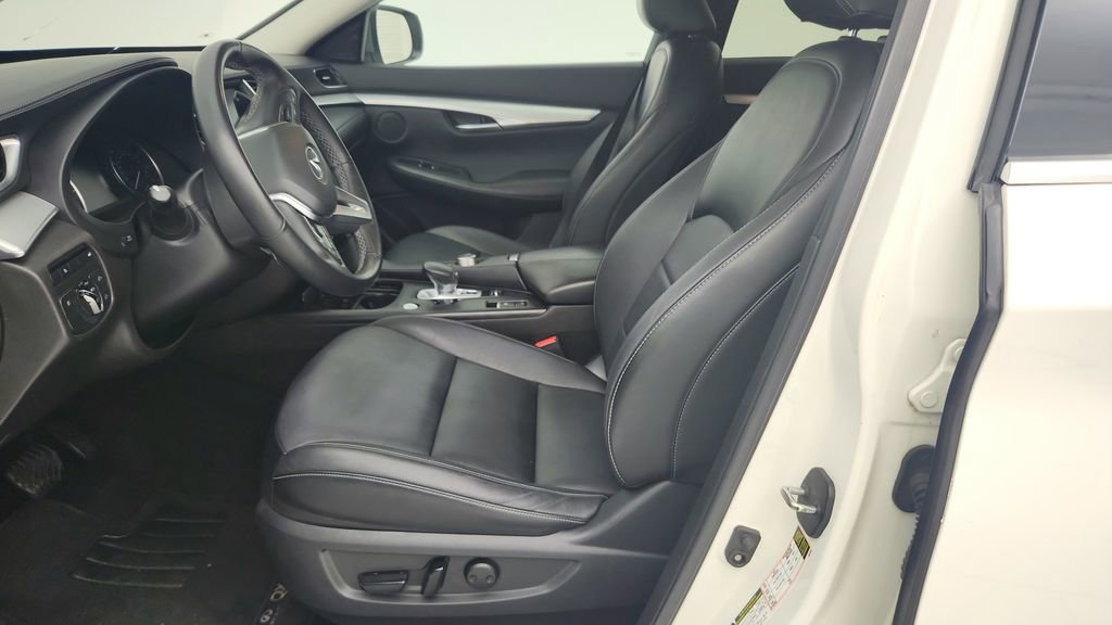 Used 2020 INFINITI QX50 Luxe image 16