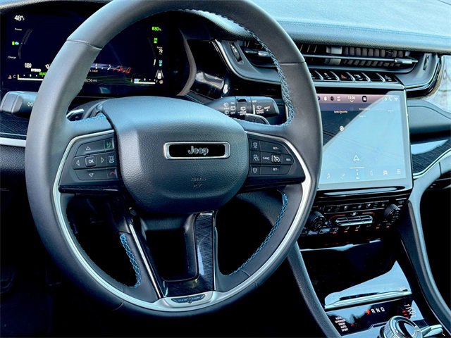 Used 2023 Jeep Grand Cherokee Trailhawk image 9