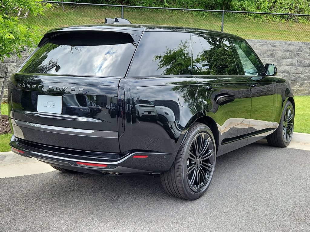 New 2026 Land Rover Range Rover Long Wheelbase SE AWD/4WD image 2