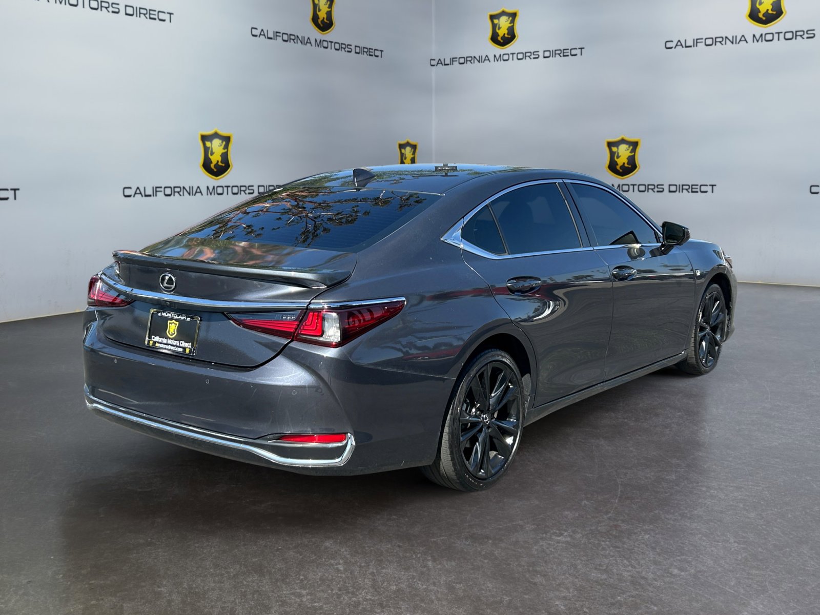Used 2024 Lexus ES 300h F Sport FWD image 5