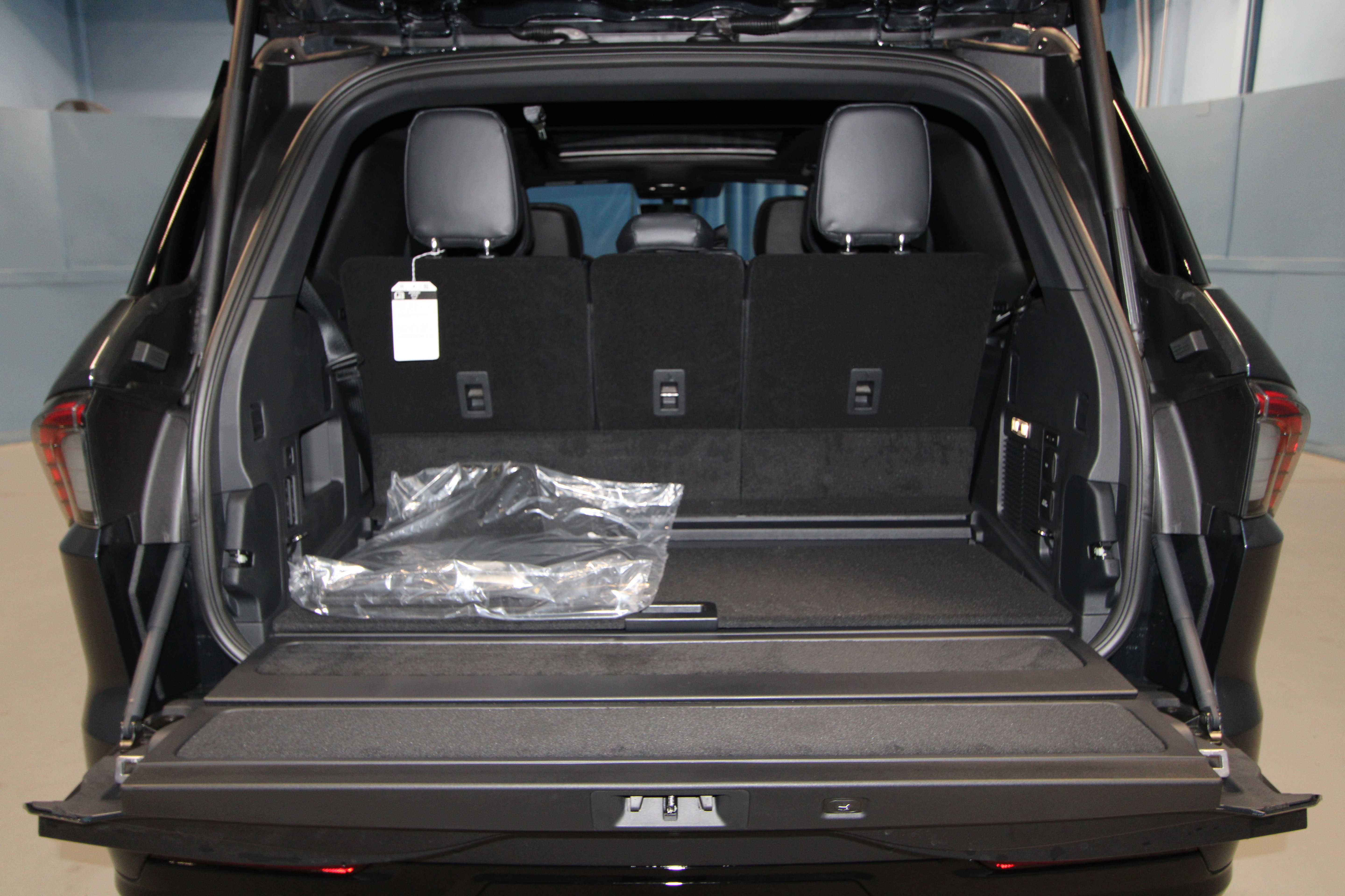 New 2025 Lincoln Navigator Reserve w/ Jet Appearance Package image 44