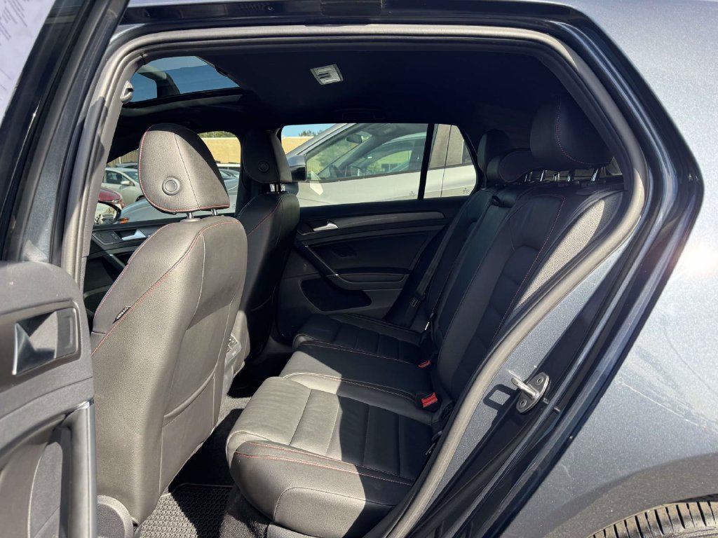 Used 2018 Volkswagen GTI Autobahn FWD image 12