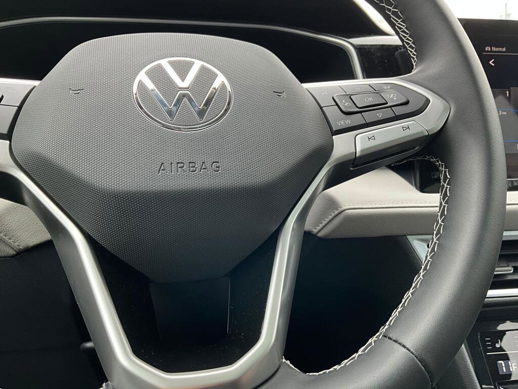 New 2026 Volkswagen Taos SEL image 22
