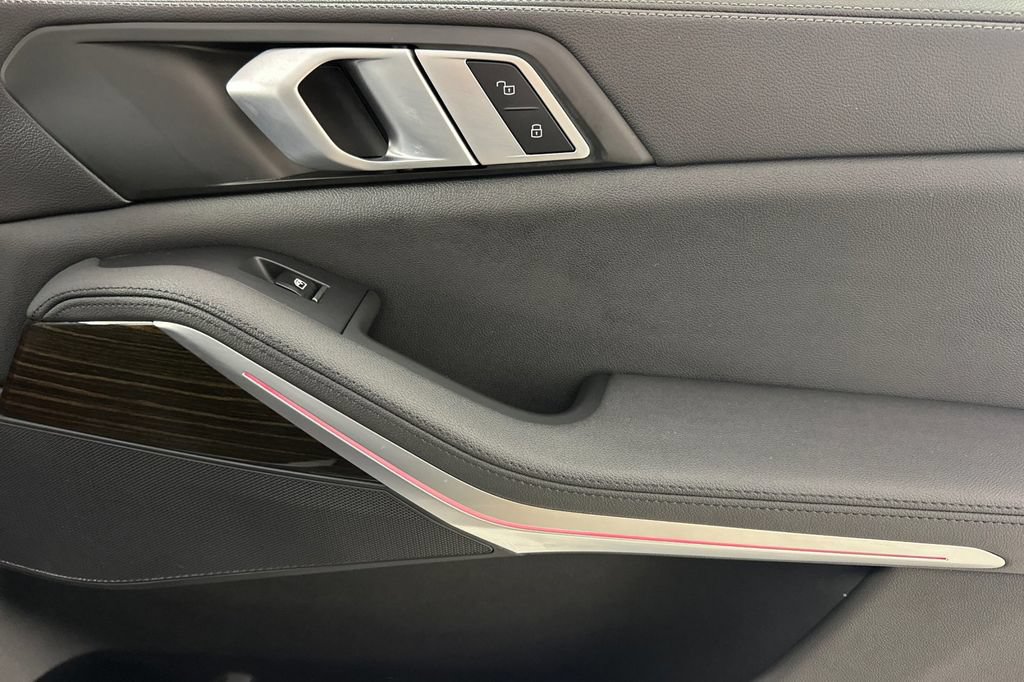 Used 2019 BMW X5 xDrive40i w/ Premium Package 2 AWD/4WD image 22
