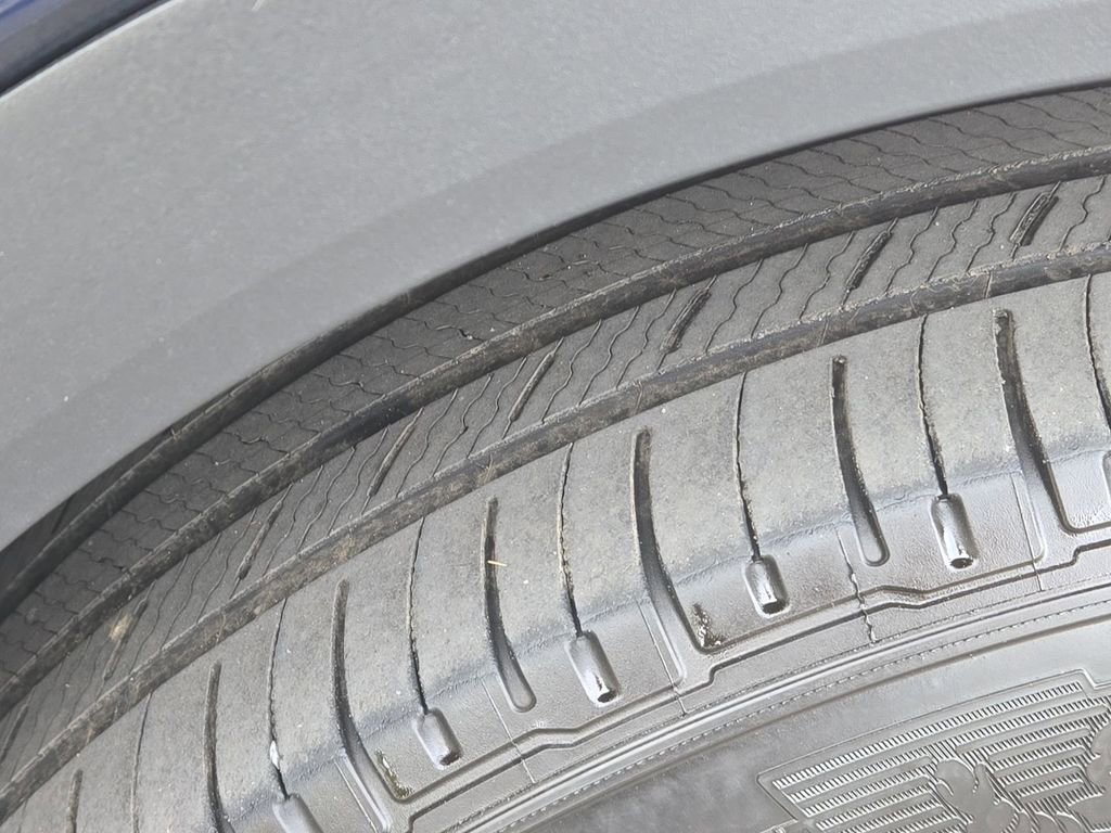 Used 2024 Toyota Highlander LE image 46