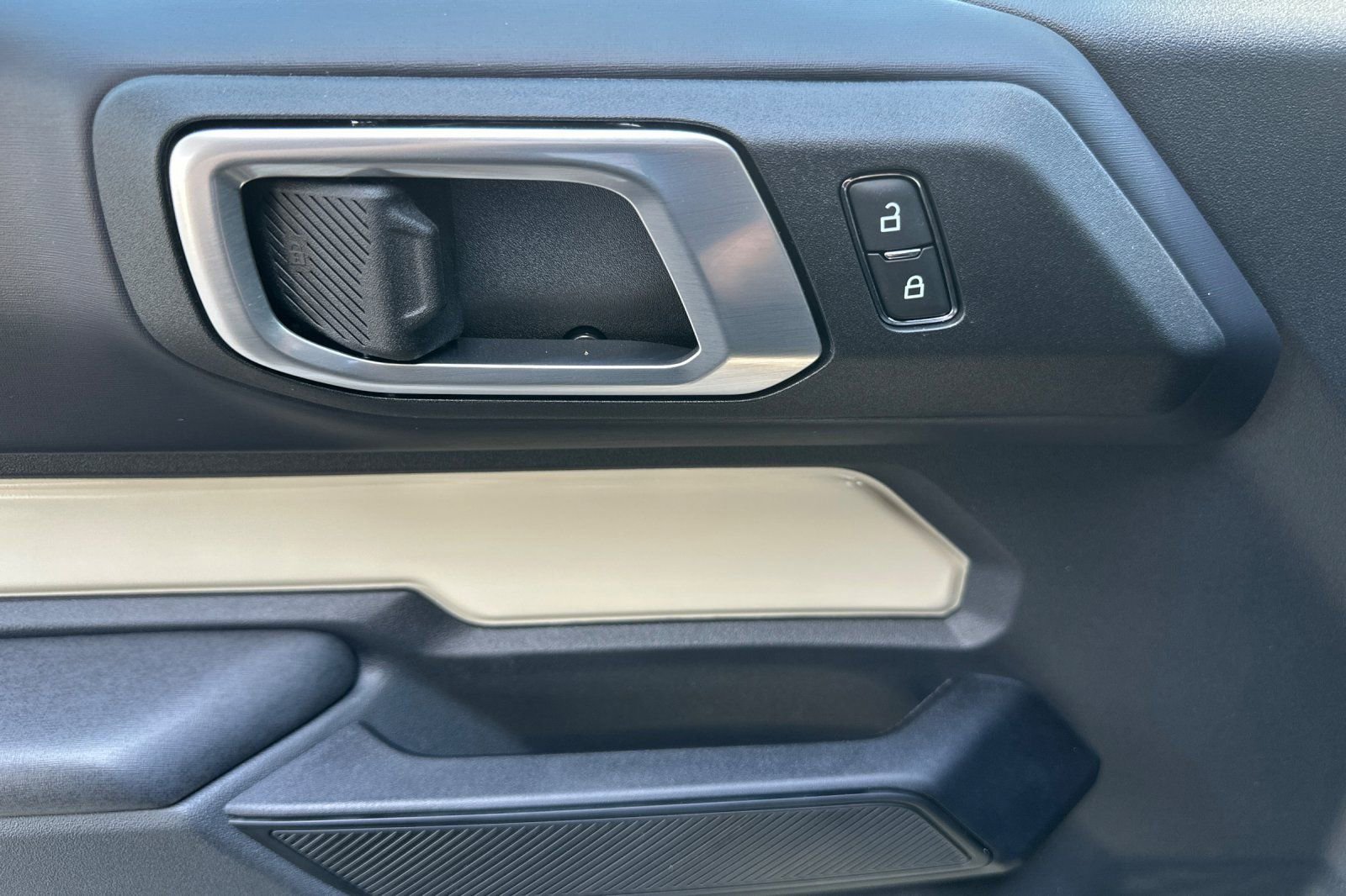 New 2026 Ford Bronco Badlands image 11