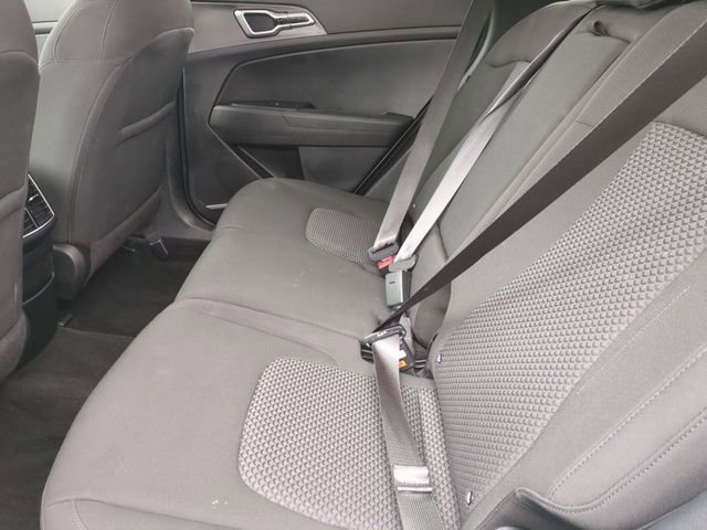 Used 2025 Kia Sportage LX image 22