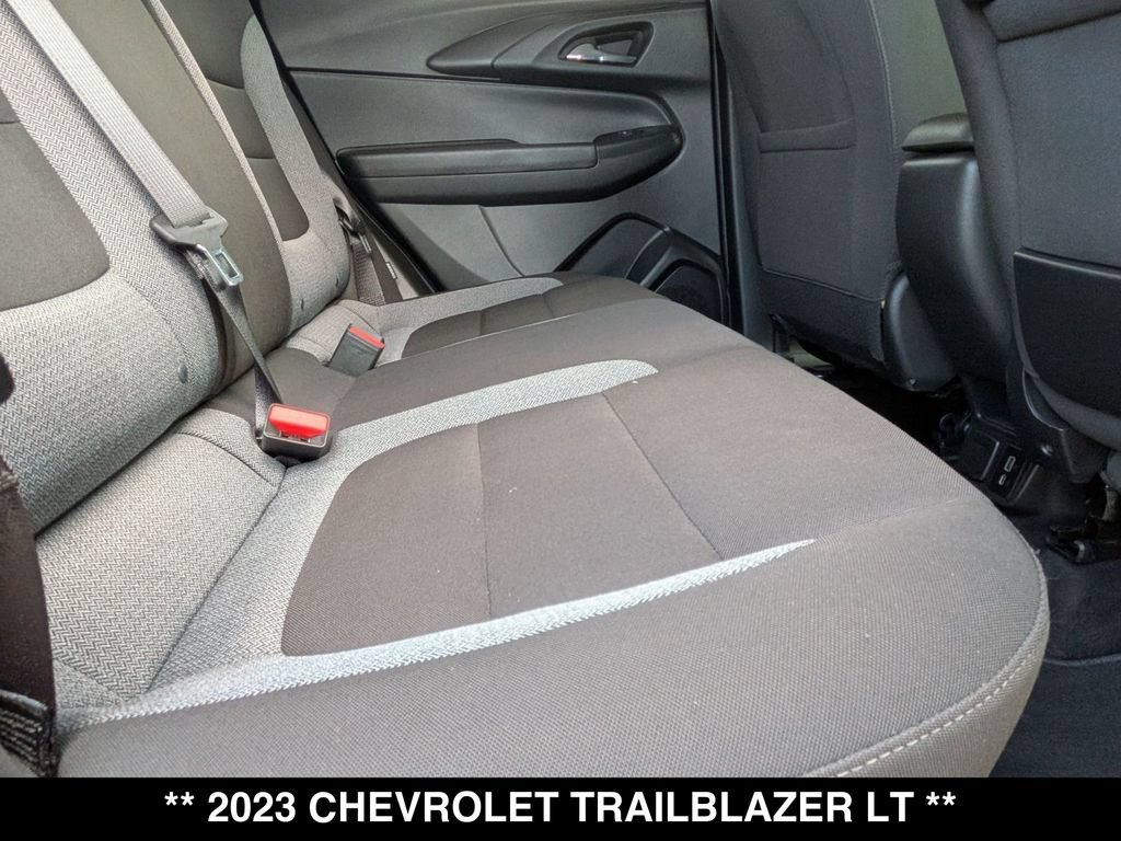 Used 2023 Chevrolet TrailBlazer LT w/ Convenience Package AWD/4WD image 24