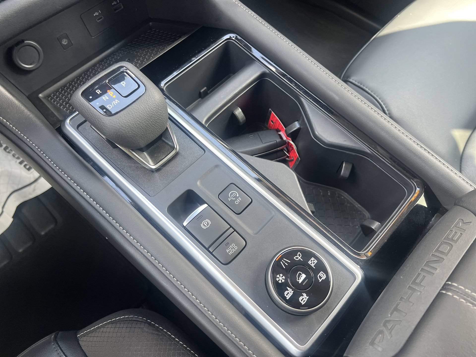 Certified 2025 Nissan Pathfinder SL AWD/4WD image 9