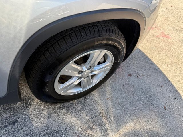 Used 2019 Chevrolet Trax LS w/ Tint and Cruise Package image 8