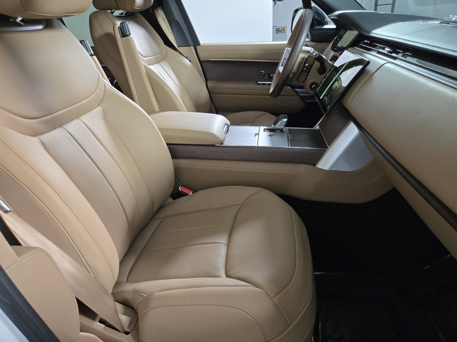 New 2025 Land Rover Range Rover Autobiography image 19
