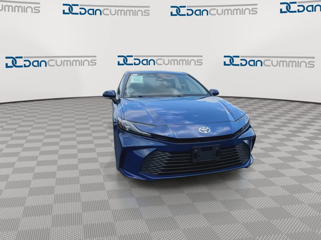 Used 2025 Toyota Camry LE FWD image 3