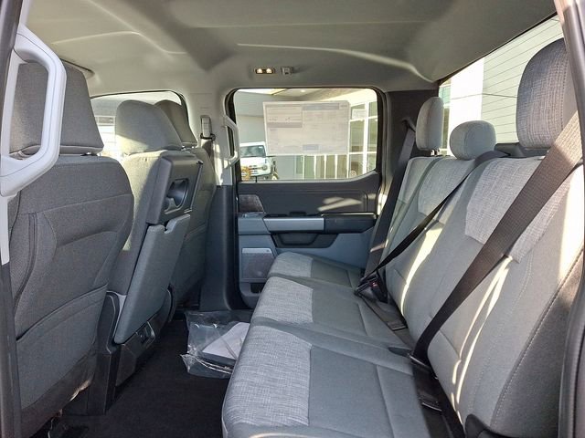 New 2026 Ford F250 XLT w/ XLT Premium Package AWD/4WD image 6