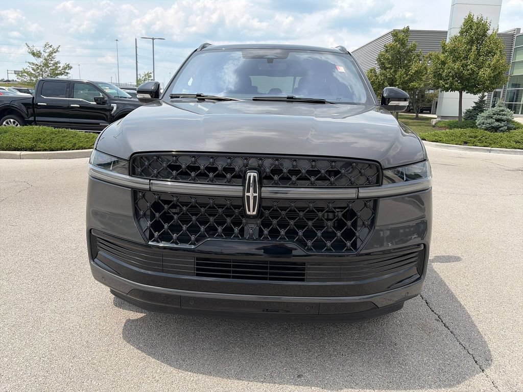 Used 2025 Lincoln Navigator L Black Label AWD/4WD video 2