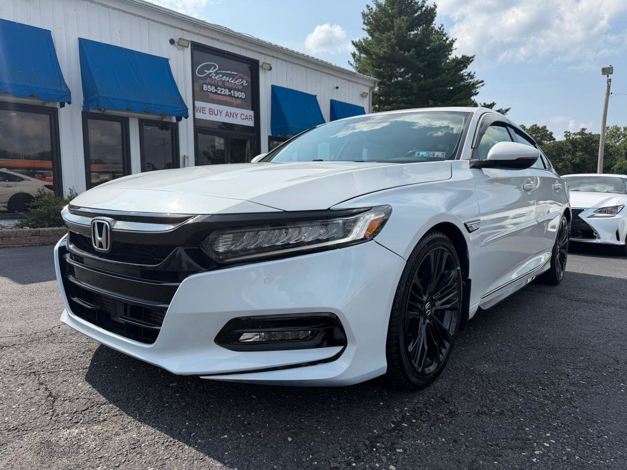 Used 2018 Honda Accord Touring image 1