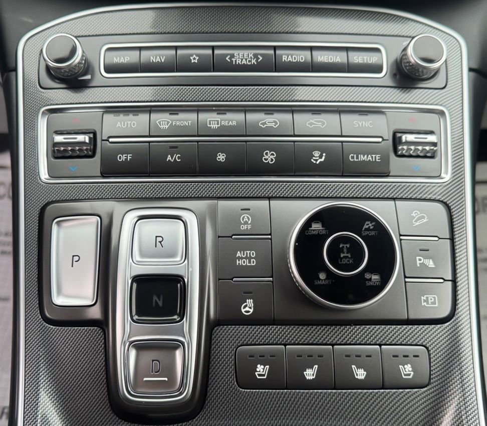 Used 2021 Hyundai Santa Fe Limited w/ Cargo Package image 31