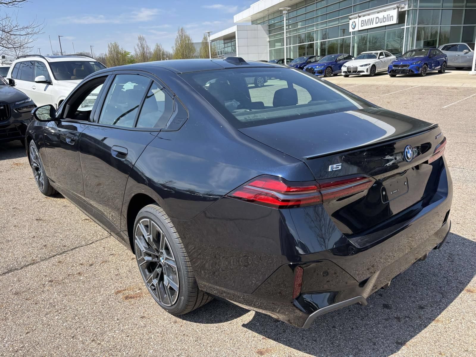 New 2026 BMW i5 eDrive40 w/ M Sport Package AWD/4WD image 7