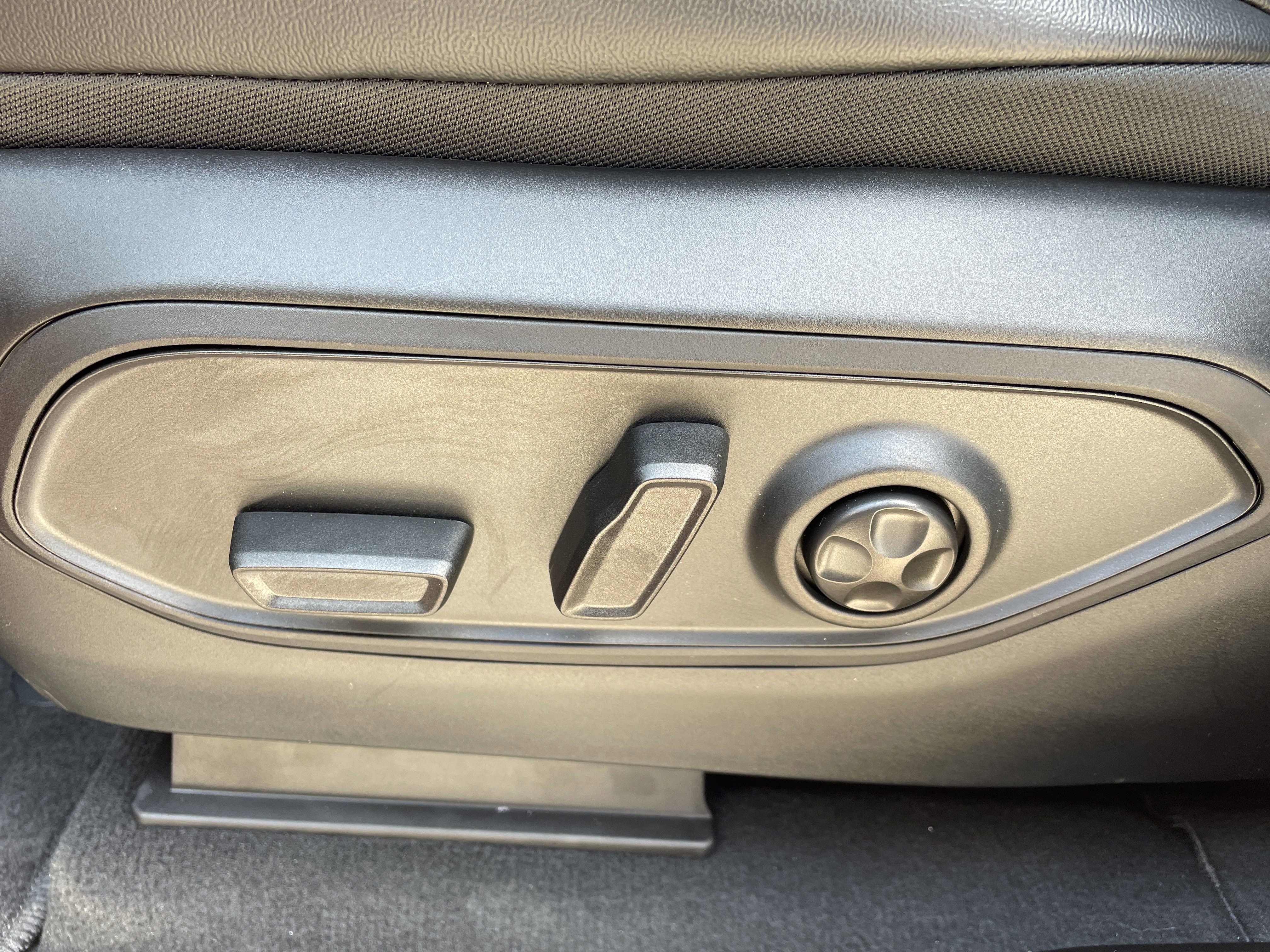 New 2025 Jeep Grand Cherokee L Altitude image 11