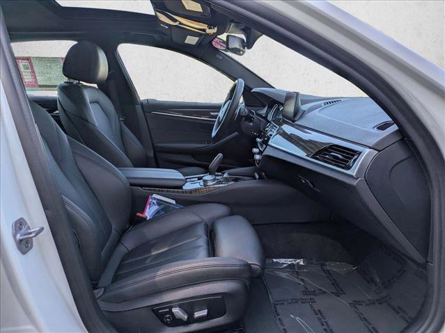Used 2019 BMW 530e image 21