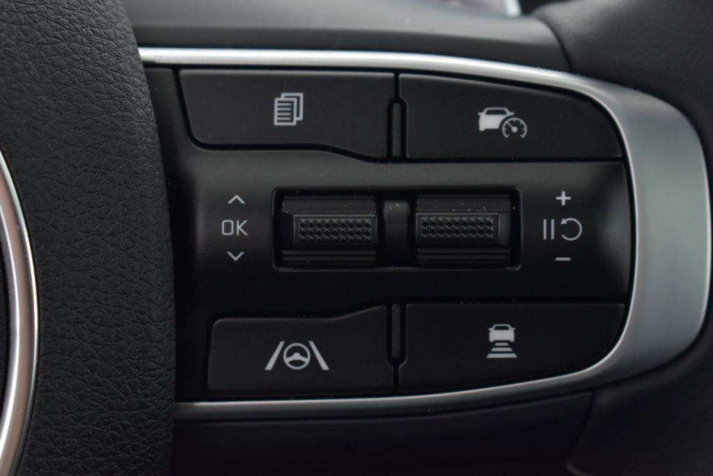 Used 2025 Kia K5 GT w/ GT1 Package image 12