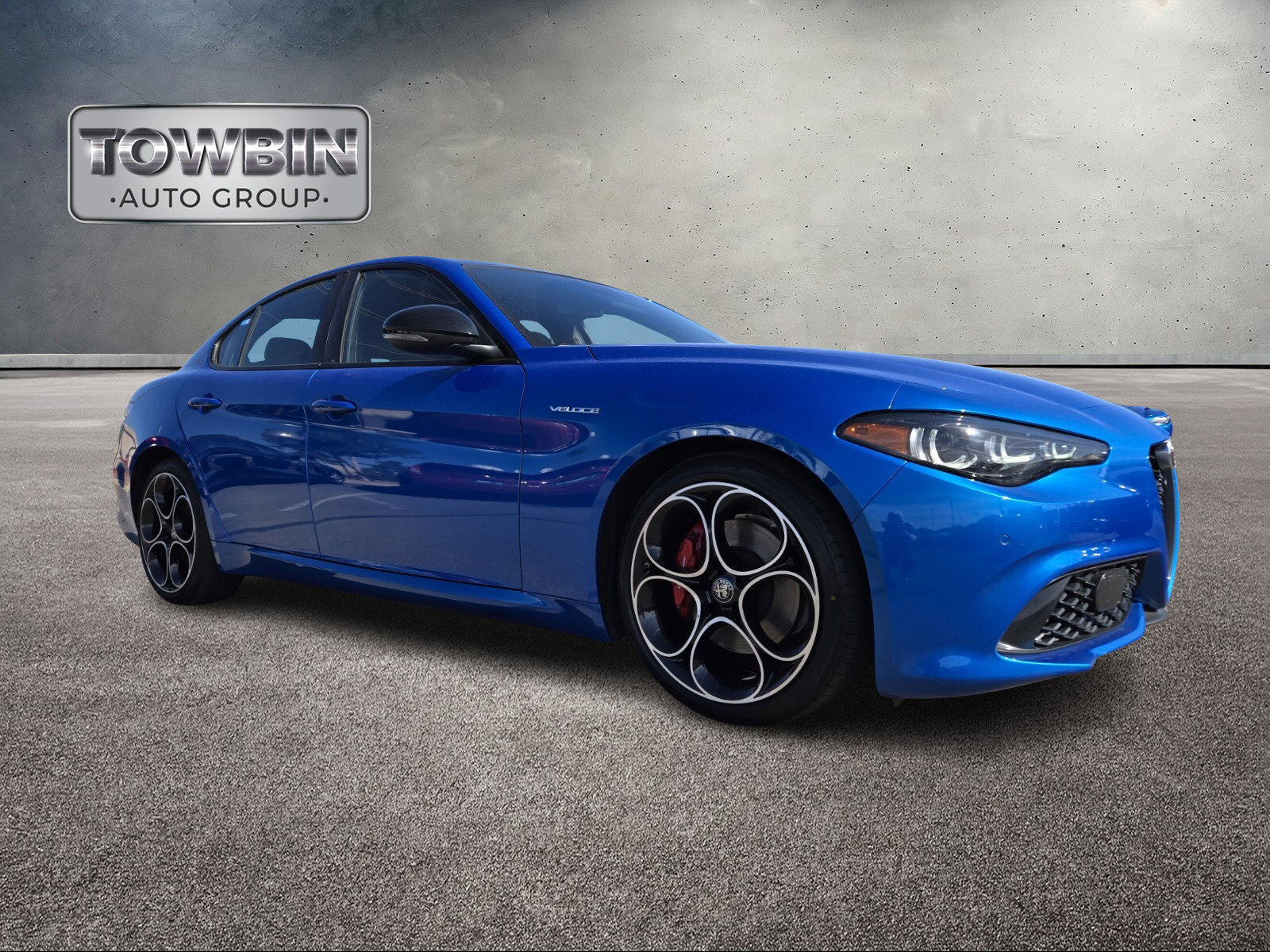 Used 2024 Alfa Romeo Giulia Veloce image 2