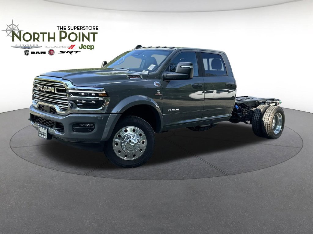 New 2026 RAM 5500 4x4 Crew Cab w/ Laramie Trim Package
