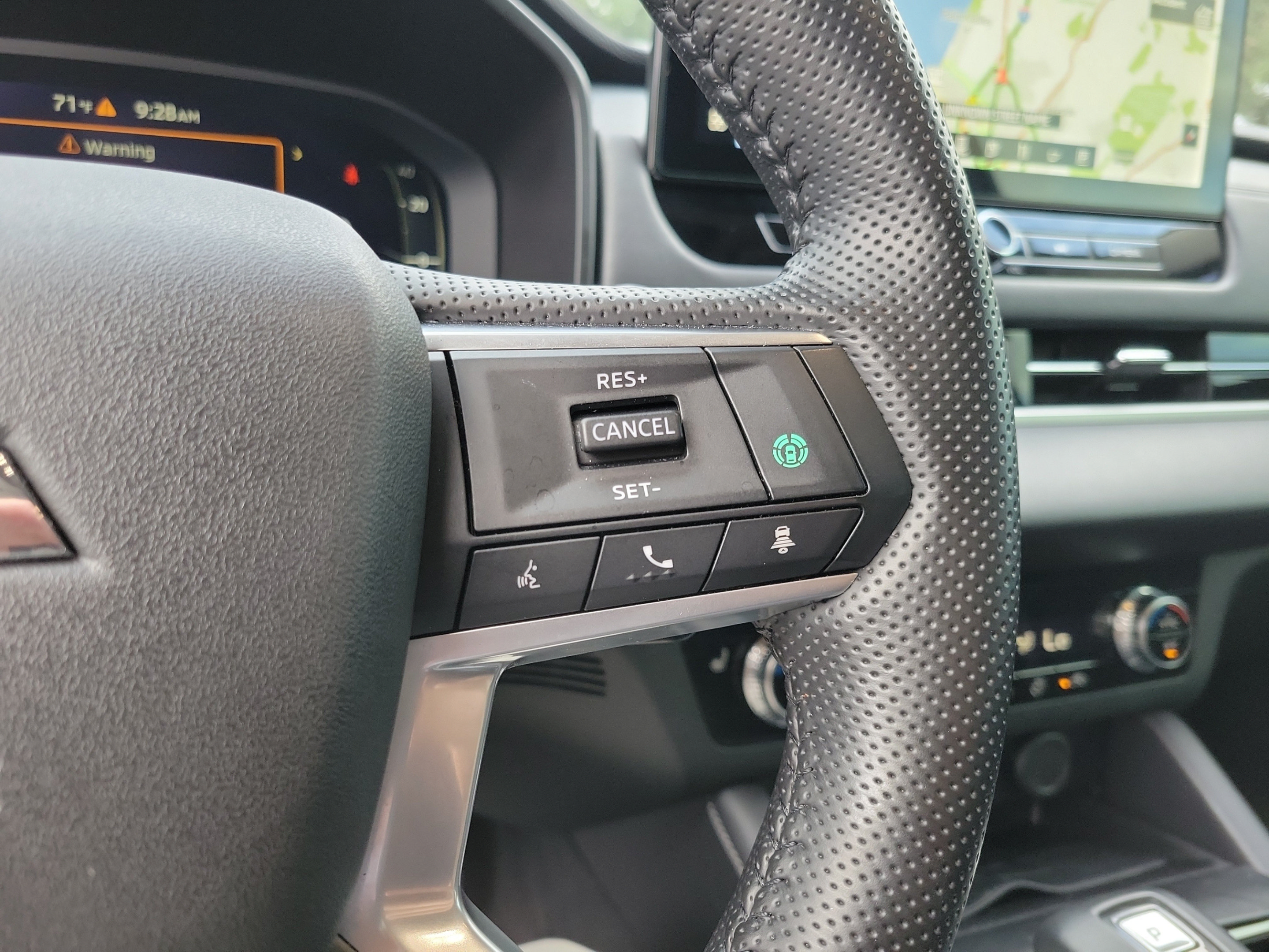 Used 2025 Mitsubishi Outlander SE FWD image 14